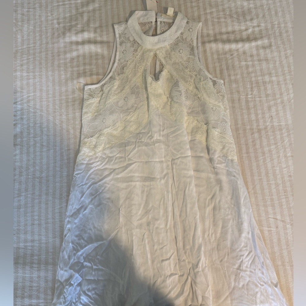 Francesca’s white dress